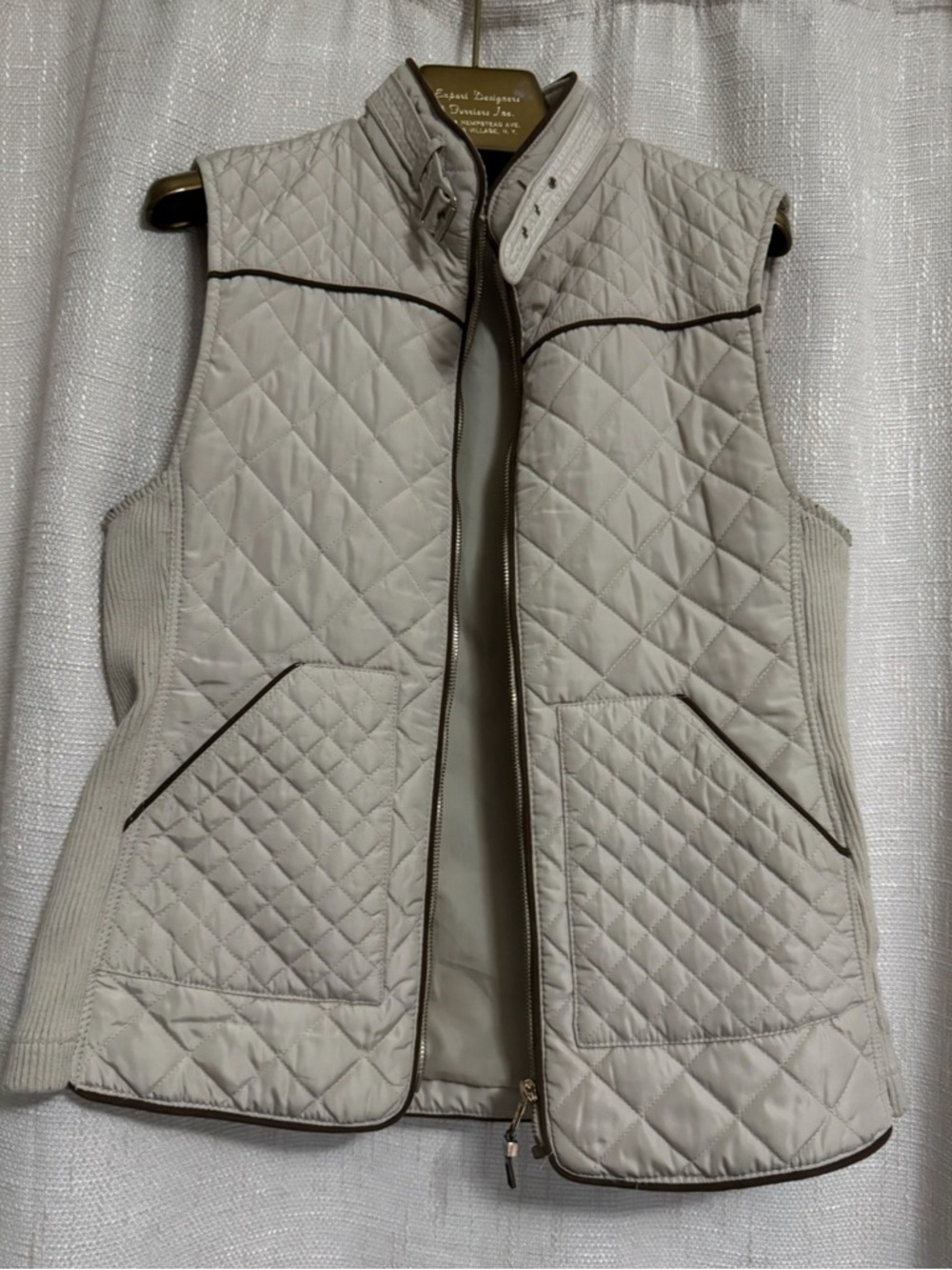 Quinn Quilted Vest in Light Beige with Brown Trim